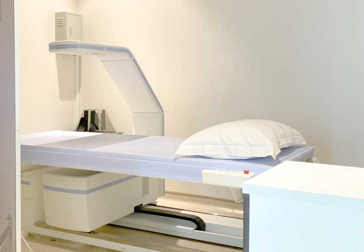 dexa-london-room-with-pillow